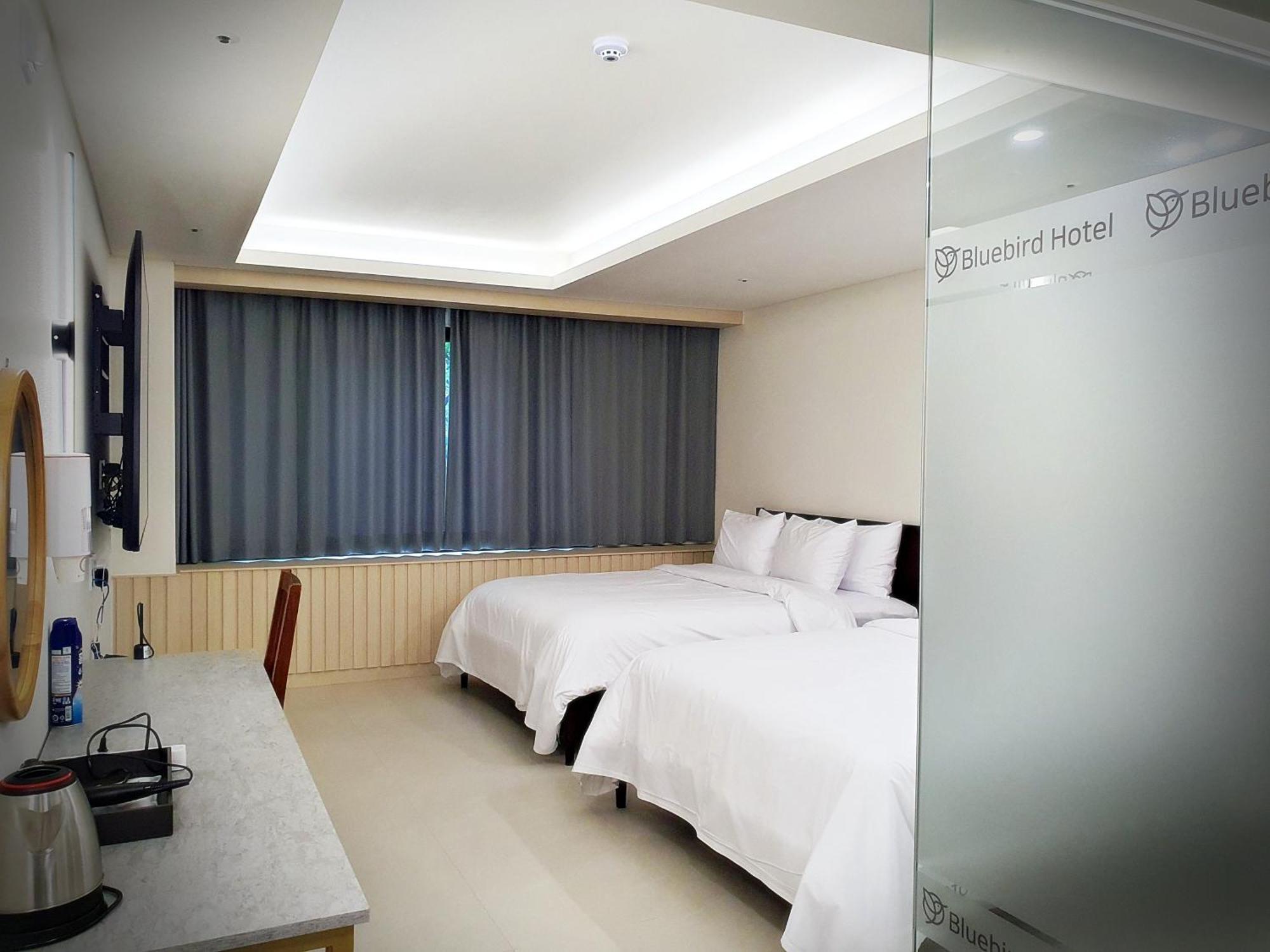 Bluebird Hotel Incheon Bagian luar foto