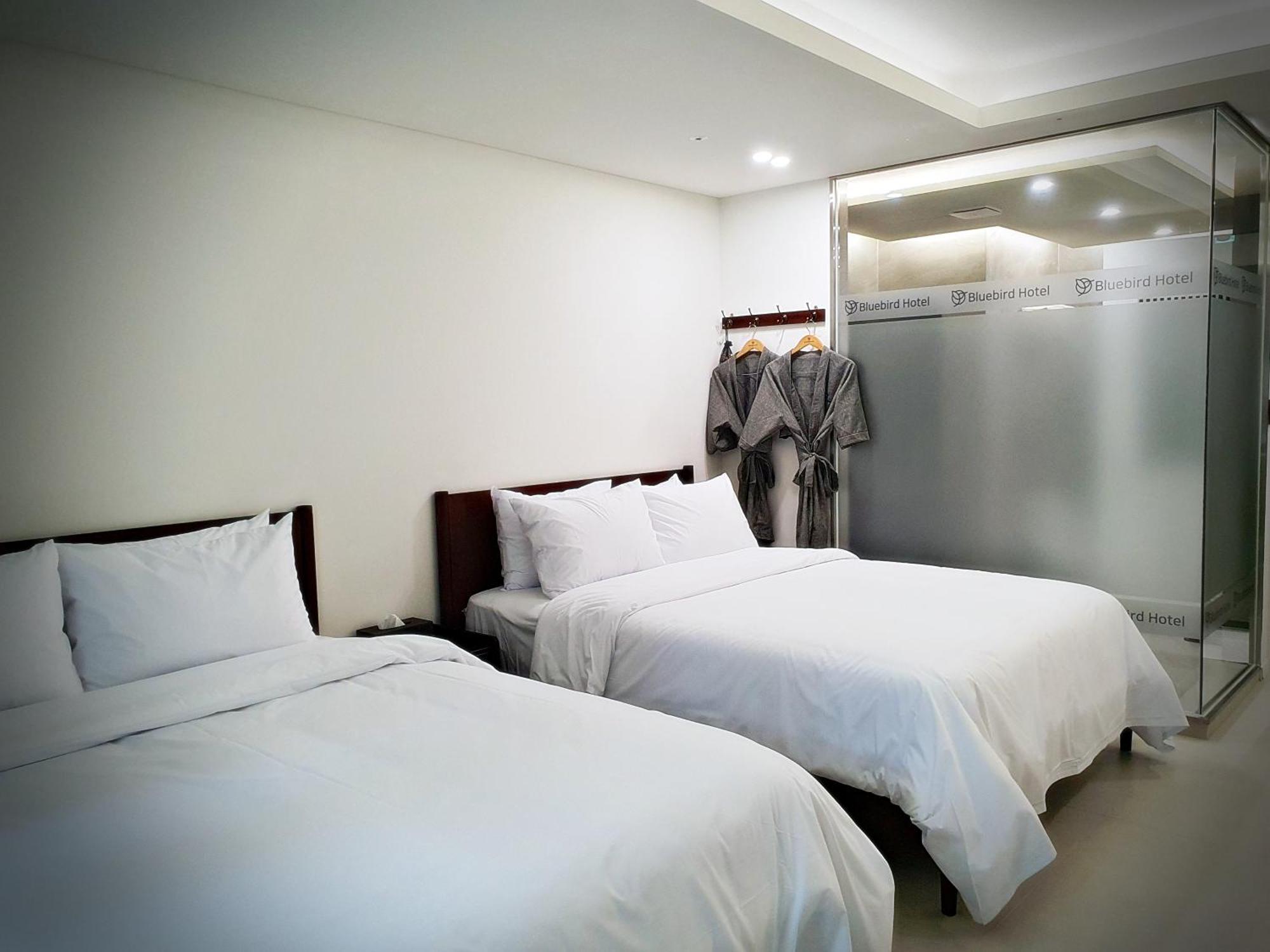Bluebird Hotel Incheon Bagian luar foto