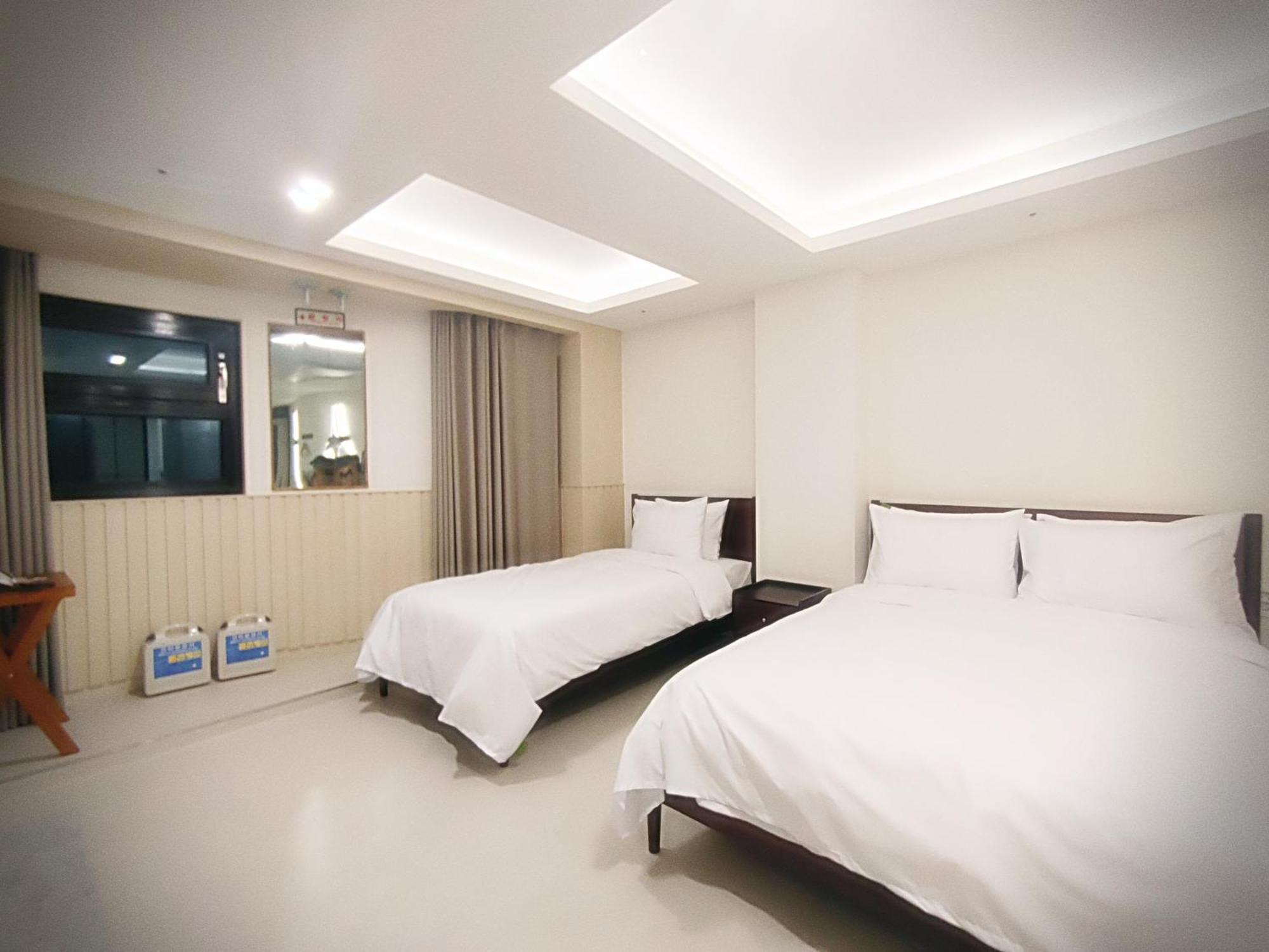 Bluebird Hotel Incheon Bagian luar foto
